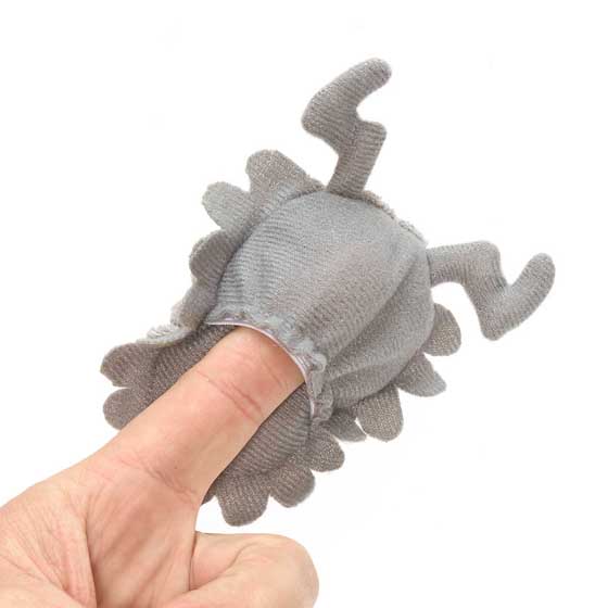 Bug hotel hideaway puppet product photo ai6 L